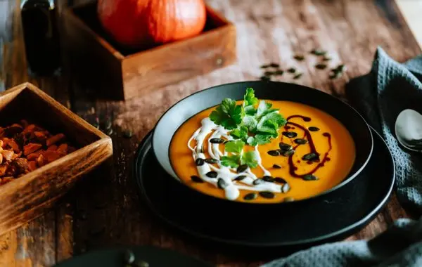 Soupe veloutée de potimarron et pommes de terre